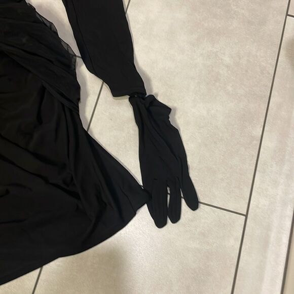 NWT Mugler x H and M collab woman’s knot detail one shoulder dress - Picture 5 of 11